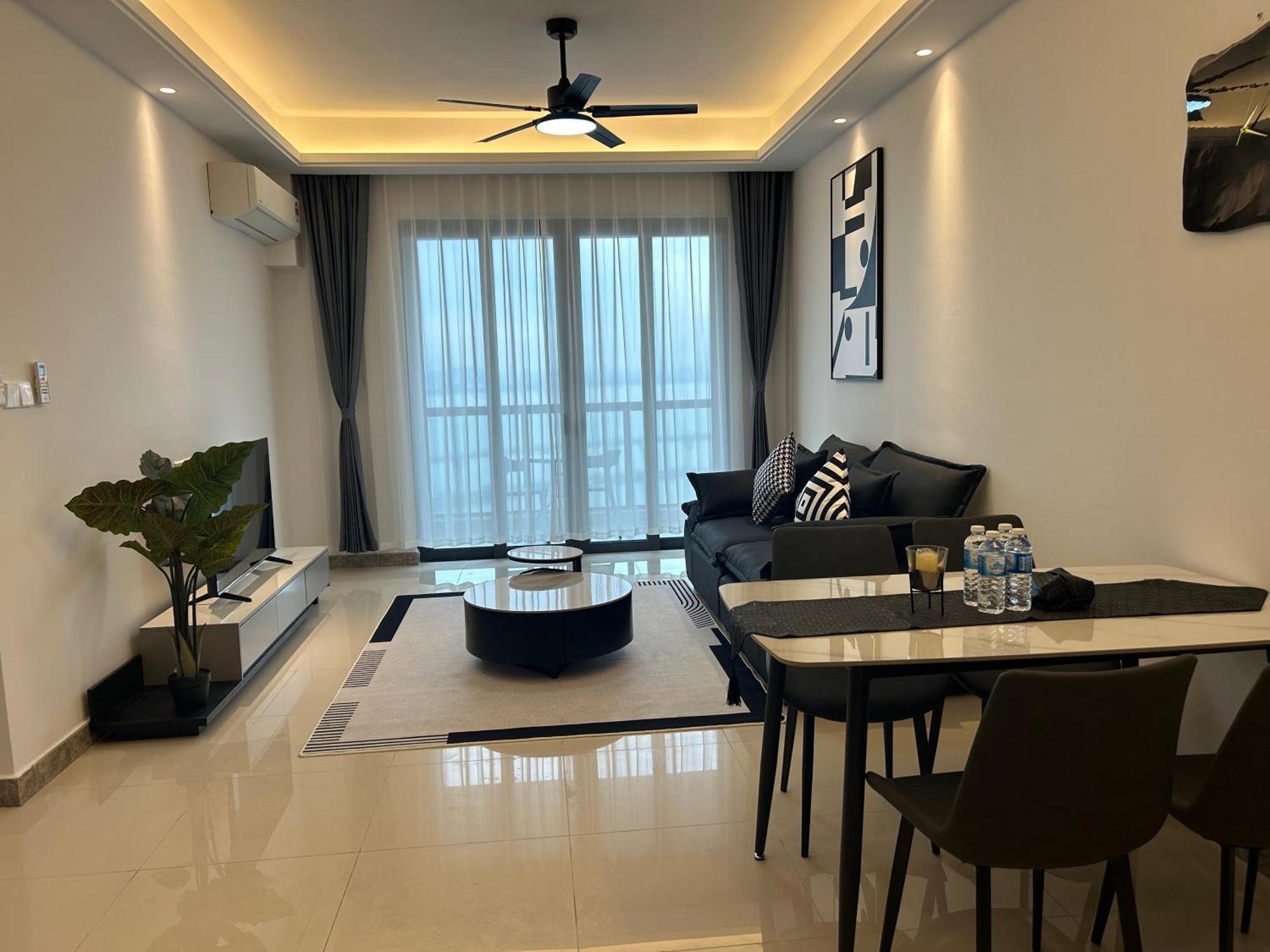 R&f Princess Cove Cozy&boutique By Wan Li Management Apartment